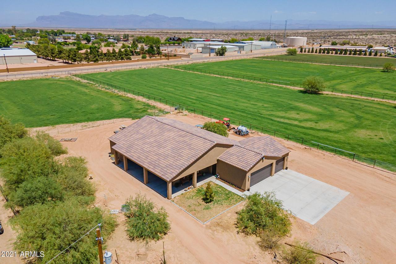 41231 N Jackrabbit Rd., San Tan Valley, AZ 85140
