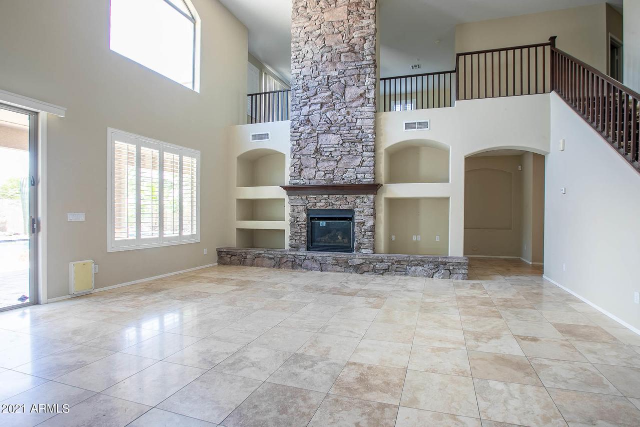 4260 E Runaway Bay Dr., Chandler, AZ 85249
