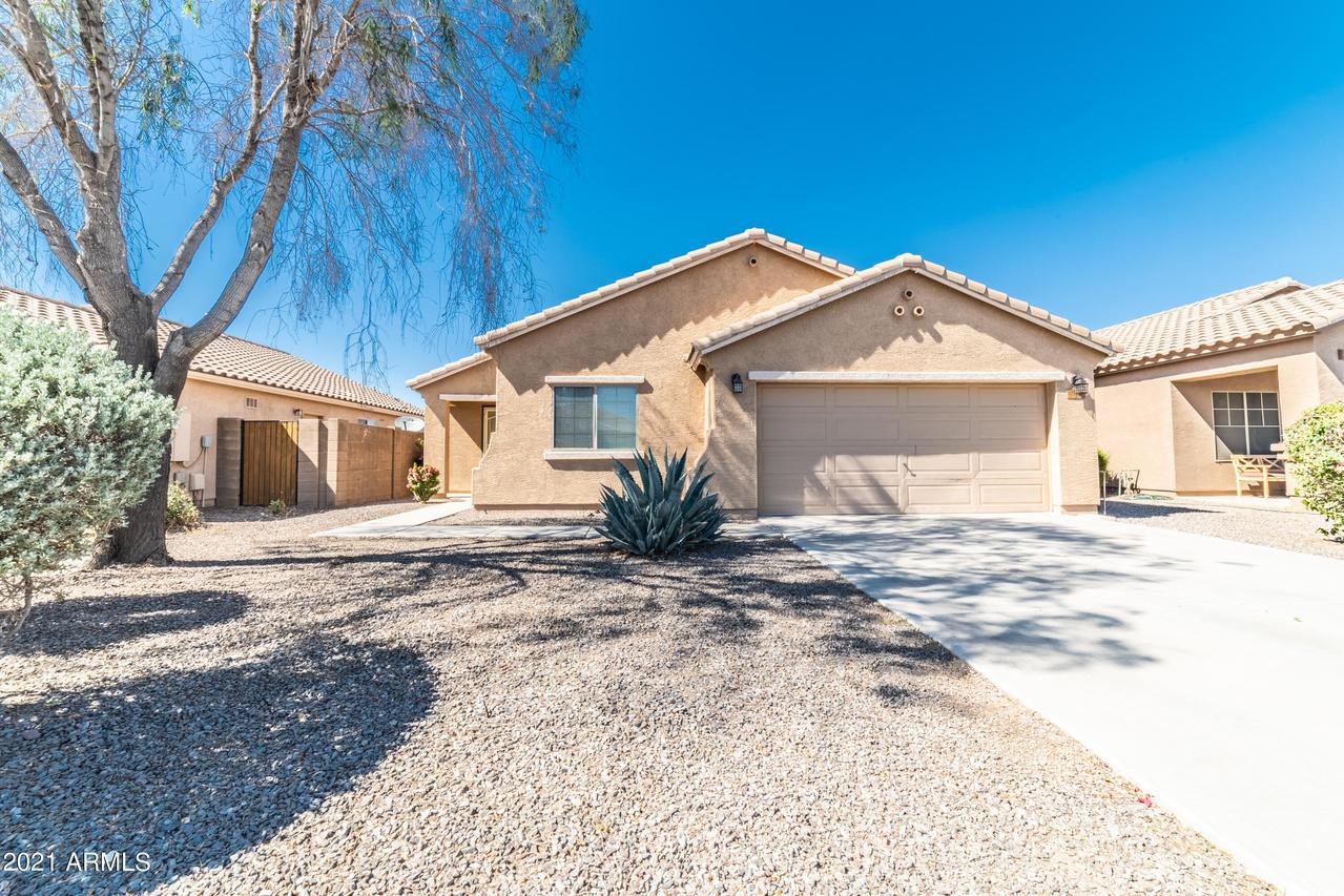 90 W Dana Dr., San Tan Valley, AZ 85143