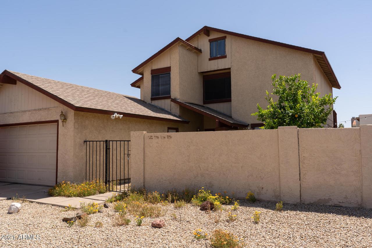 2555 W Kiowa Ave., Mesa, AZ 85202