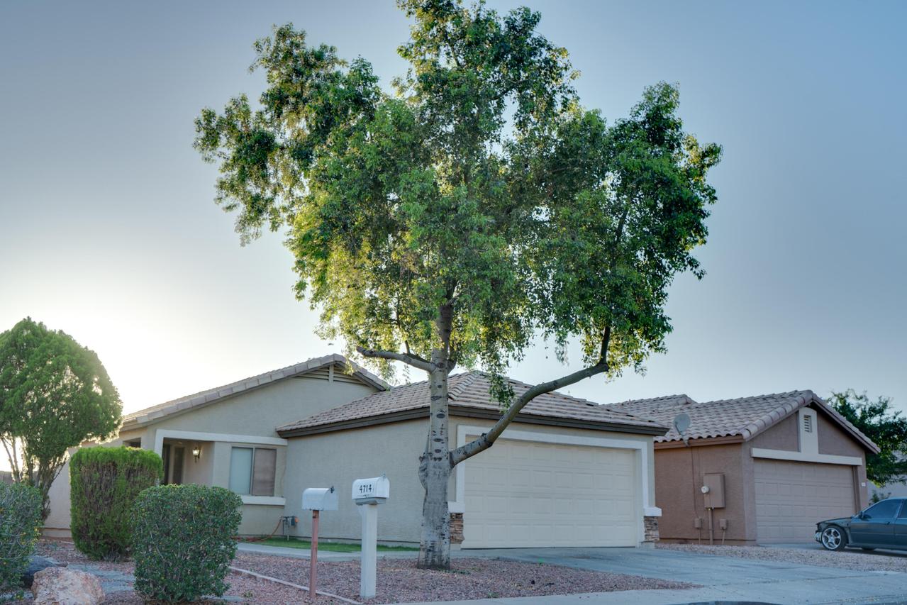 4714 N 84th Ln., Phoenix, AZ 85037