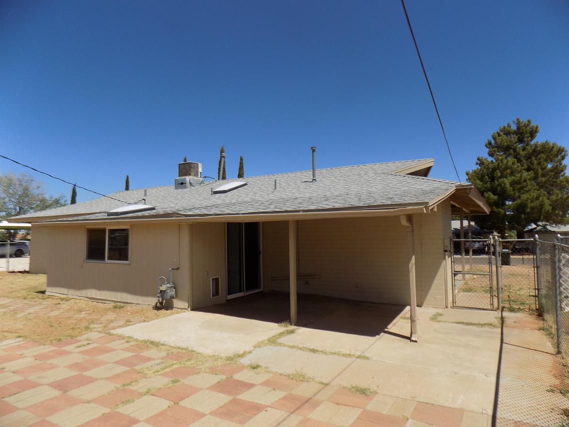 34 NW Kayetan Dr., Sierra Vista, AZ 85635