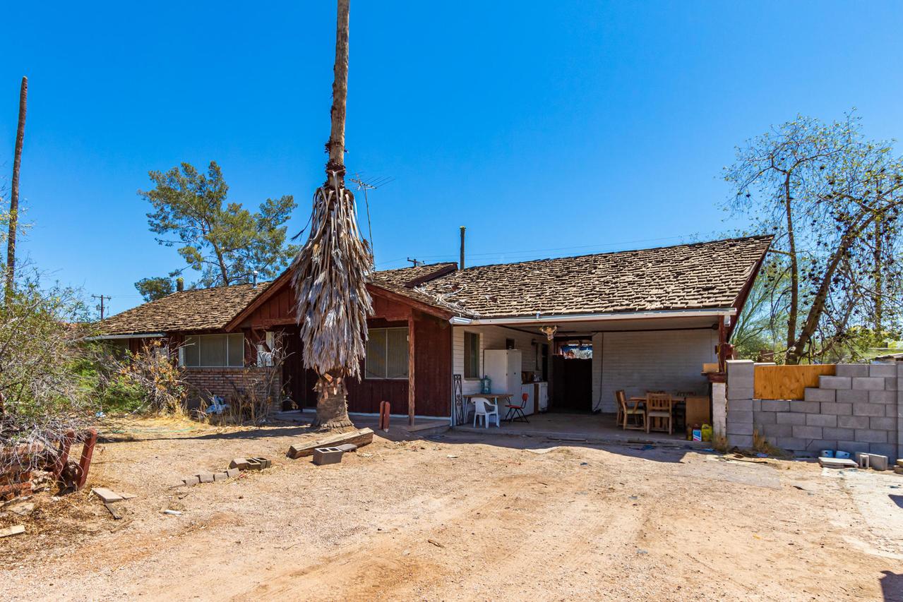 613 N Crismon Rd., Mesa, AZ 85207