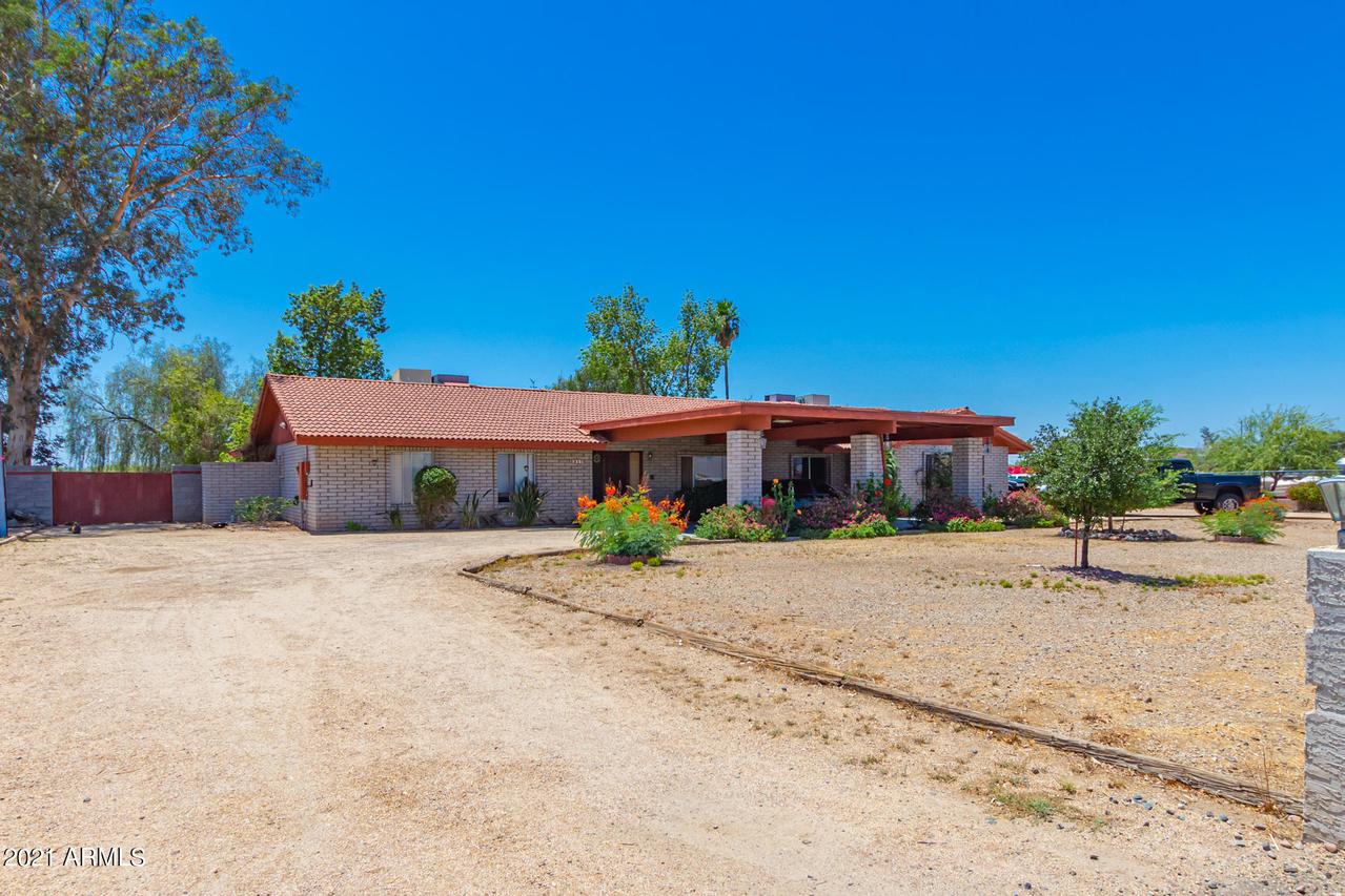 5317 W Wescott Dr., Glendale, AZ 85308