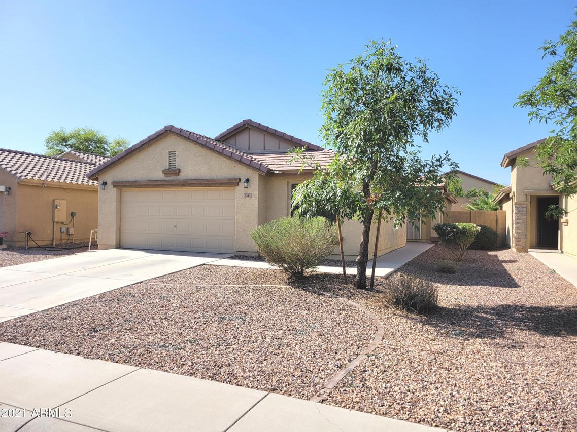 1041 W Desert Hills Dr., San Tan Valley, AZ 85143