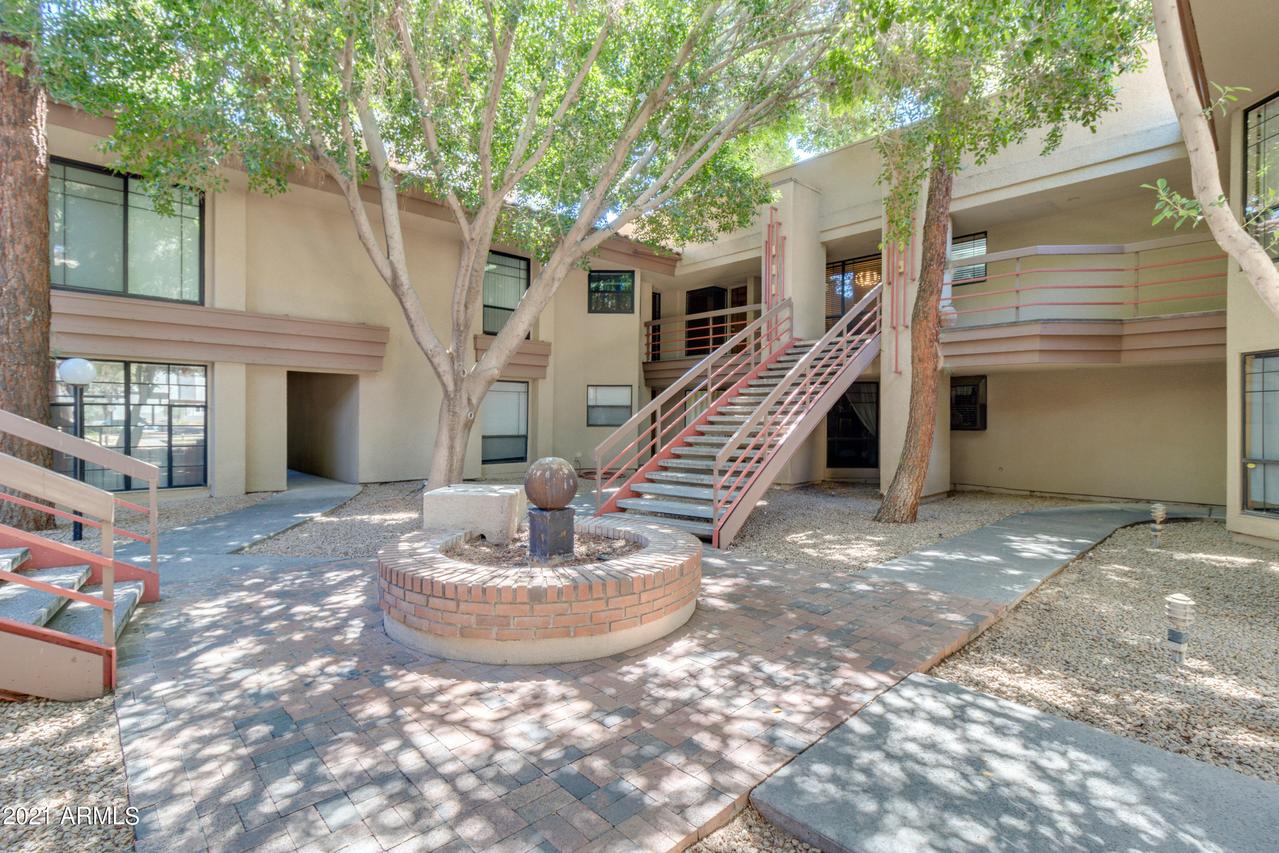 5035 N 10th Pl. #207, Phoenix, AZ 85014