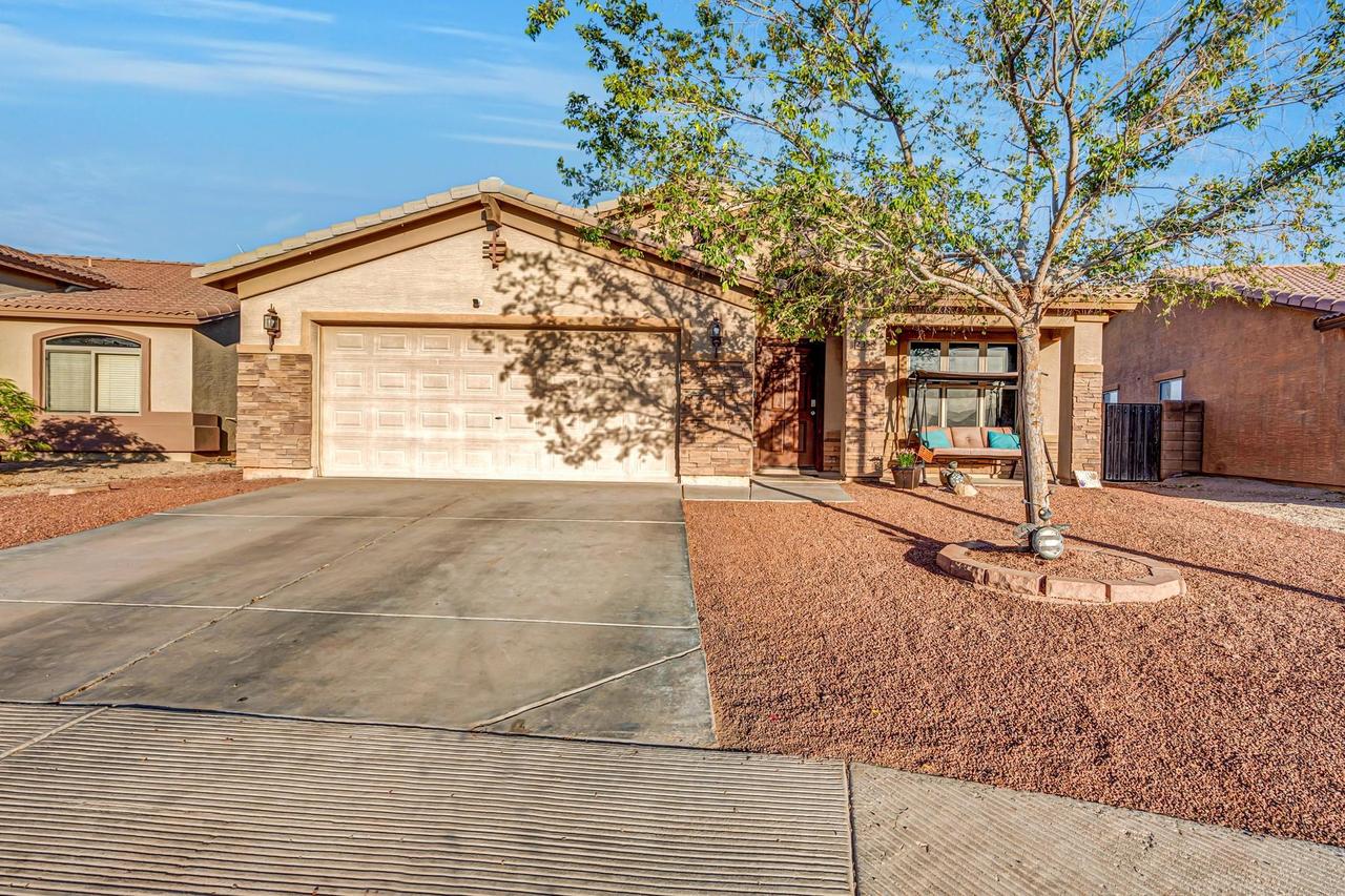 2358 N Greenbrier Ln., Casa Grande, AZ 85122