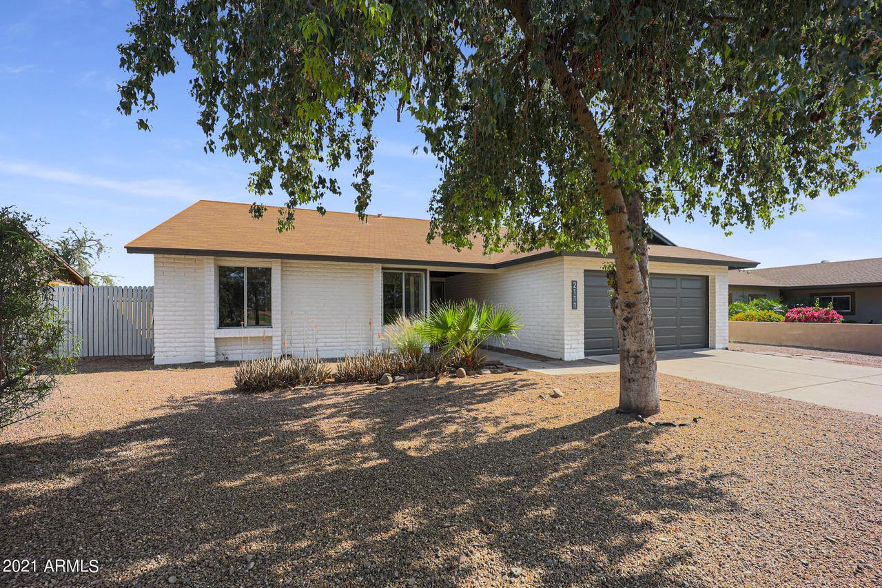 2111 E Pueblo Ave., Mesa, AZ 85204