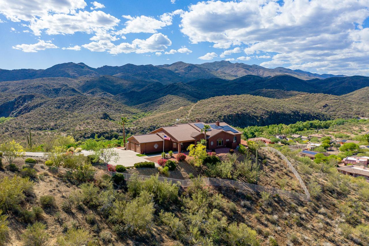 35396 S Pinnacle Pl., Black Canyon City, AZ 85324