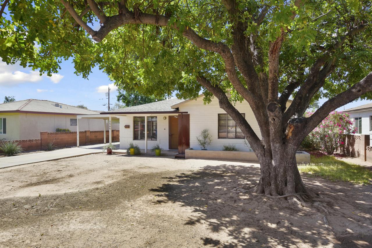 2505 E Cheery Lynn Rd., Phoenix, AZ 85016