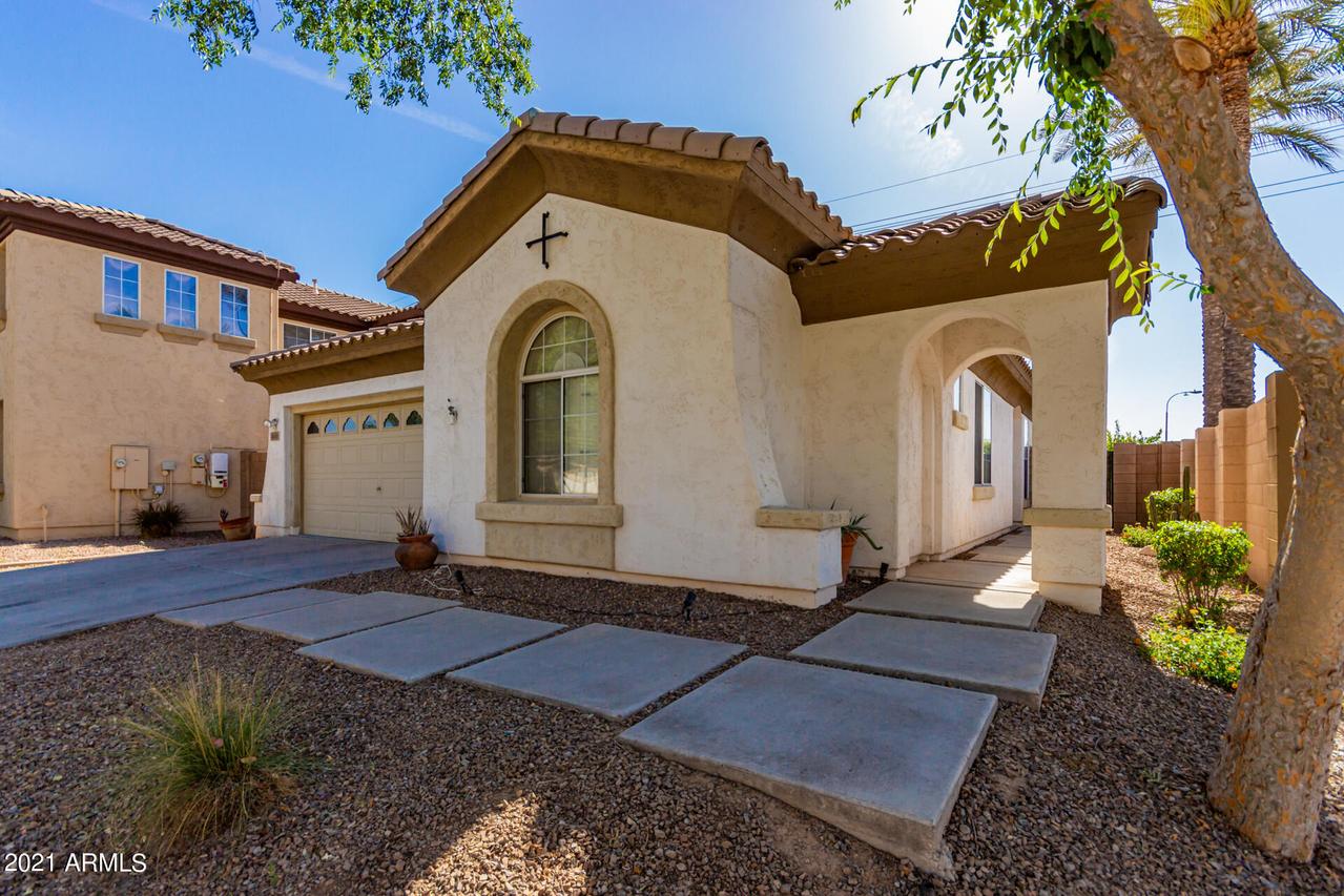 400 N Eucalyptus Pl., Chandler, AZ 85225