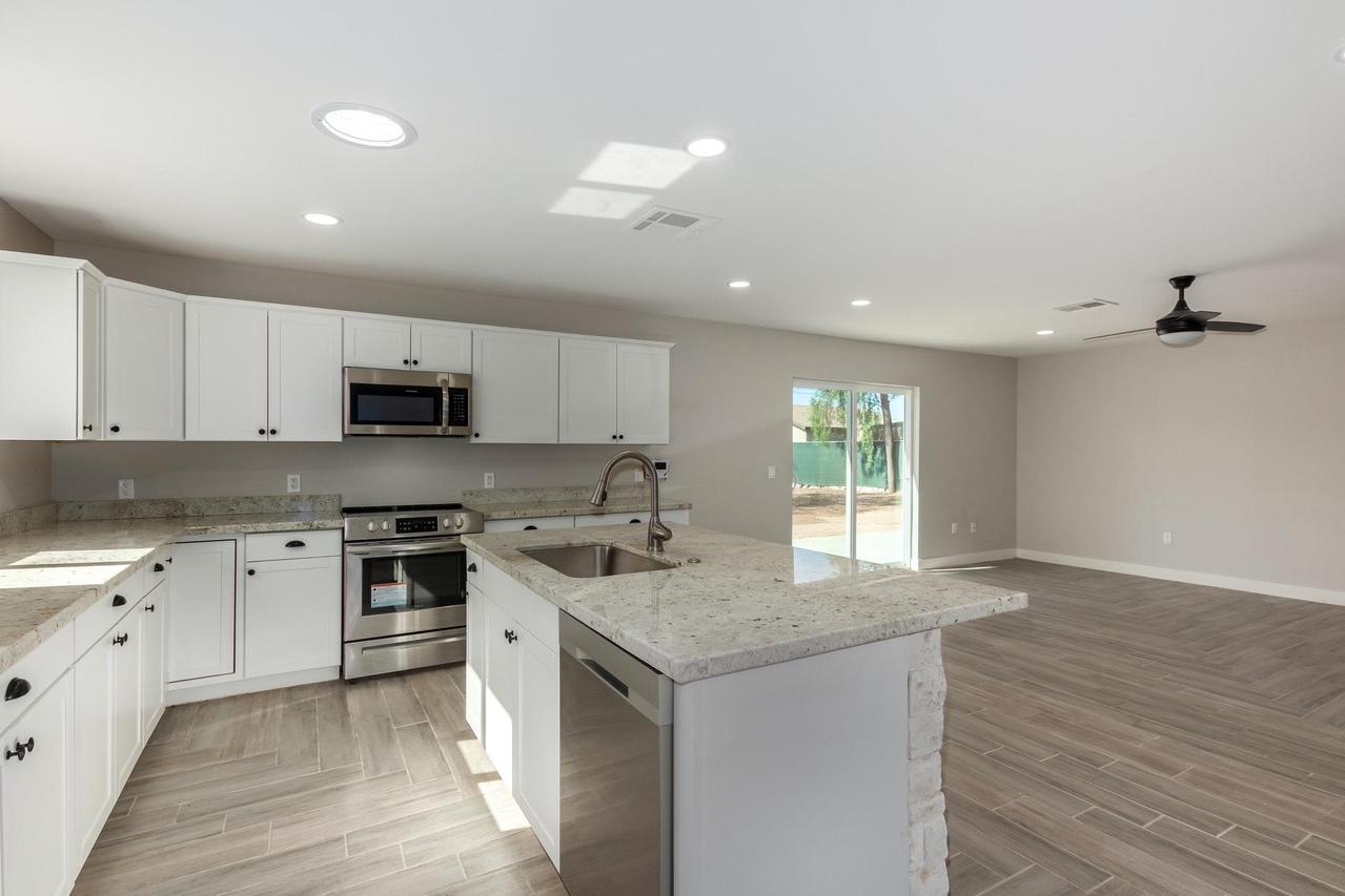 9049 E Vine Ave., Mesa, AZ 85208