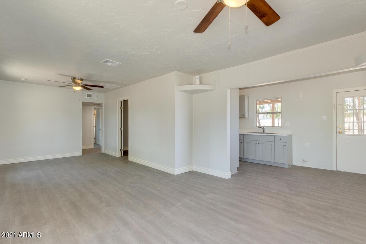 5232 S 11th Ave., Phoenix, AZ 85041