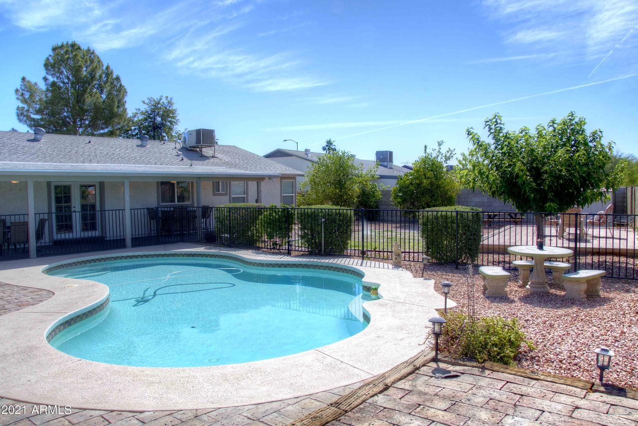 5307 W Columbine Dr., Glendale, AZ 85304