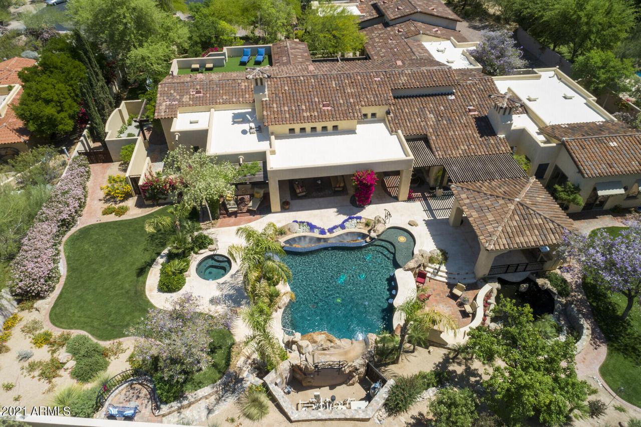8052 N Ridgeview Dr., Paradise Valley, AZ 85253