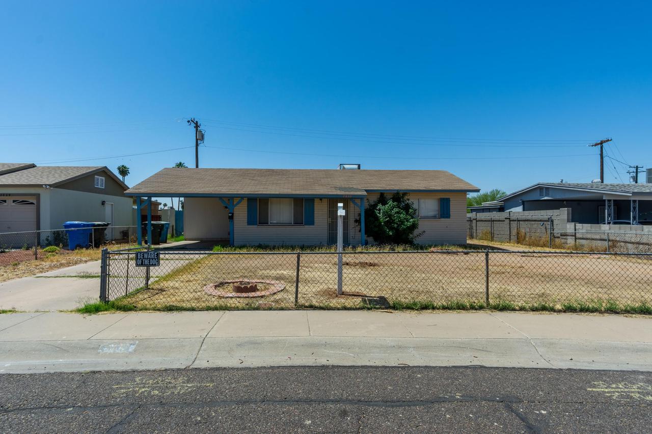 2833 W Banff Ln., Phoenix, AZ 85053