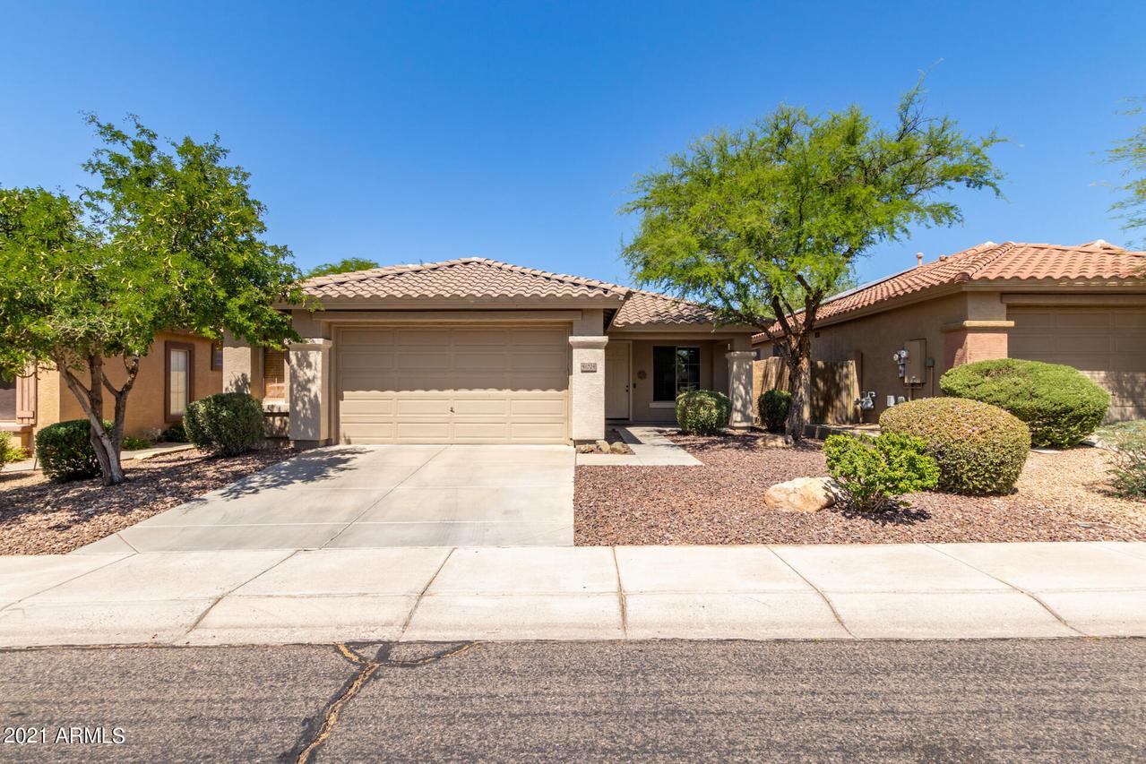 41024 N Iron Horse Way, Anthem, AZ 85086