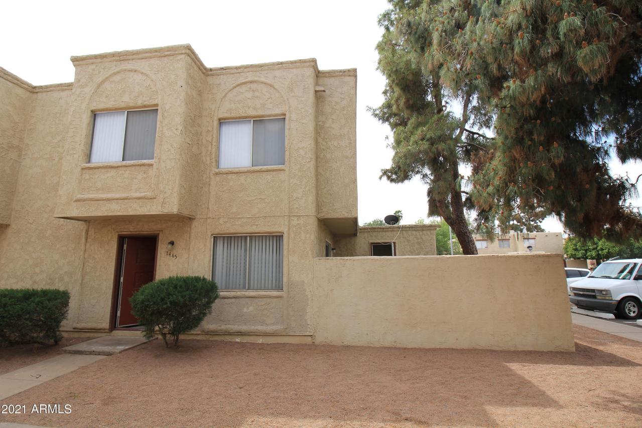 1445 N 54th Ln., Phoenix, AZ 85043