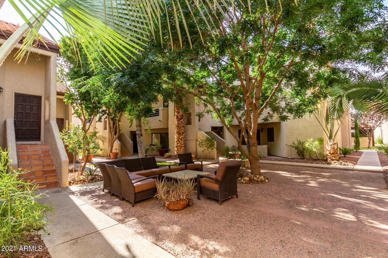 10301 N 70th St. #206, Paradise Valley, AZ 85253