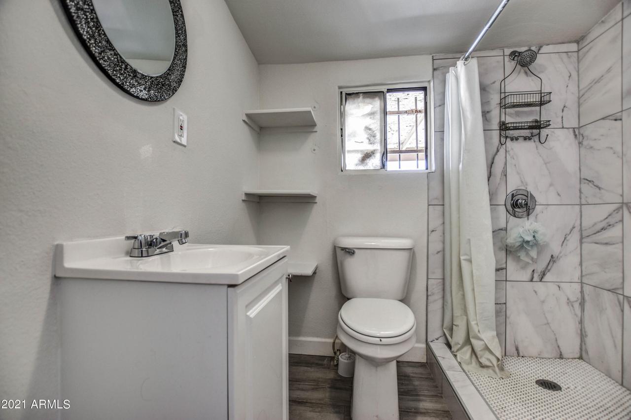 2418 E Mobile Ln., Phoenix, AZ 85040