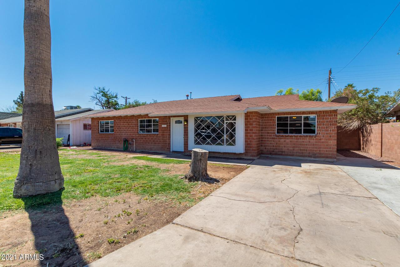 3747 W Berridge Ln., Phoenix, AZ 85019