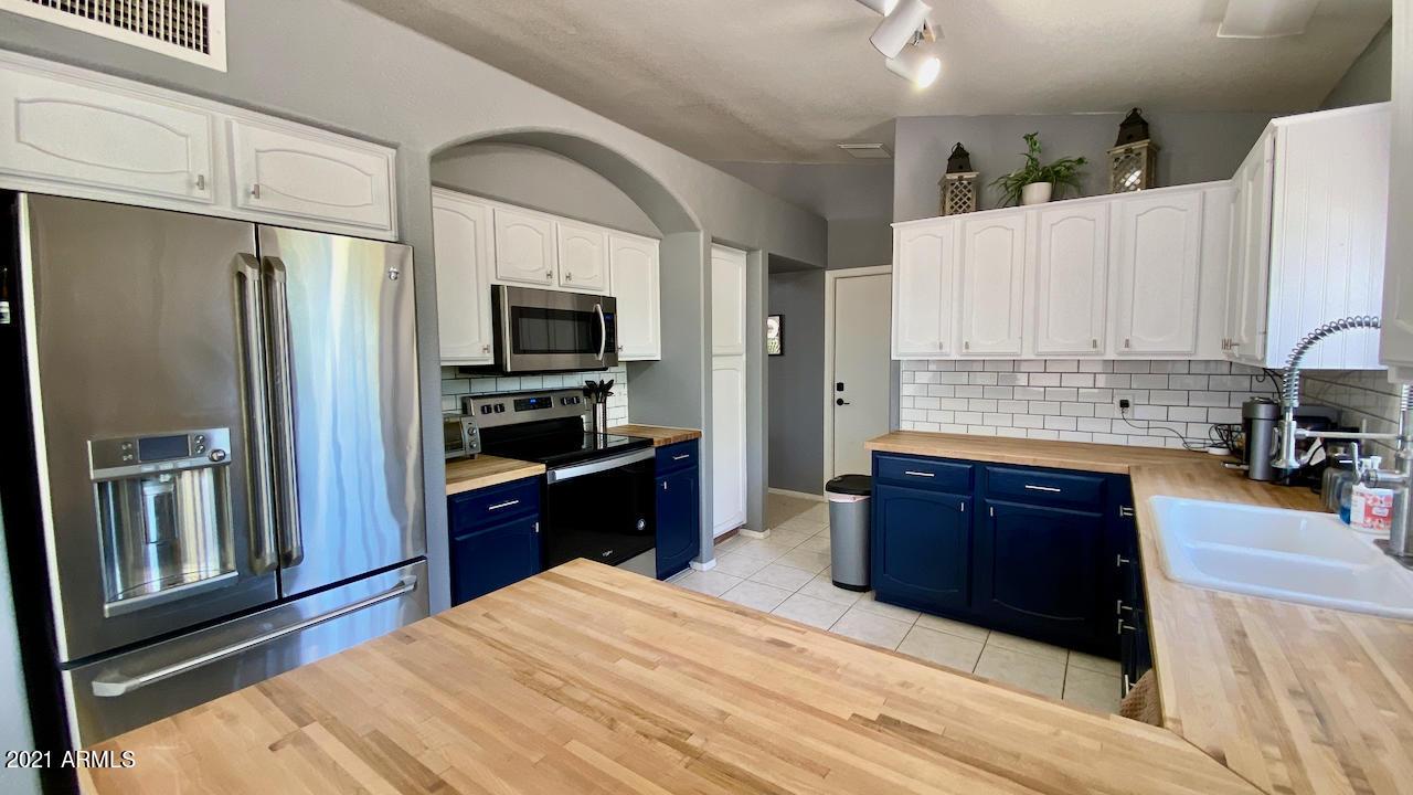 19804 N 44th Dr., Glendale, AZ 85308