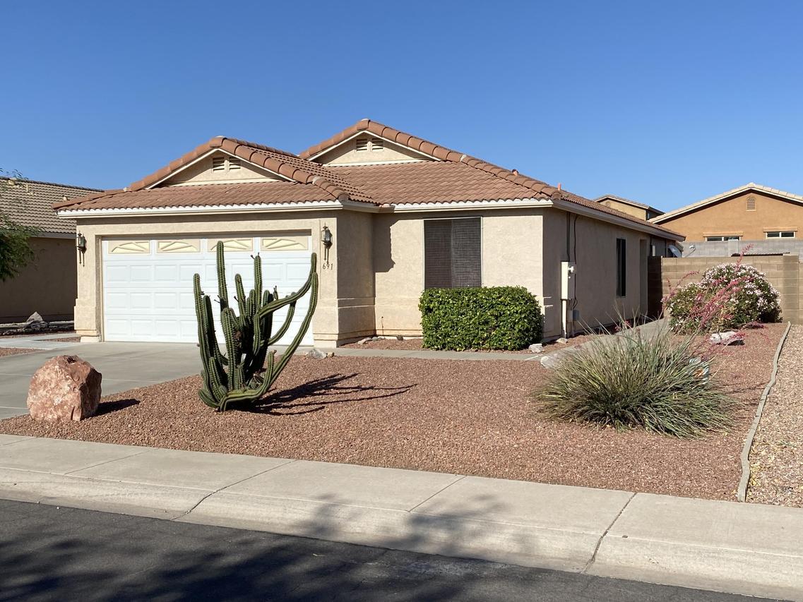 691 S Weaver Dr., Apache Junction, AZ 85120