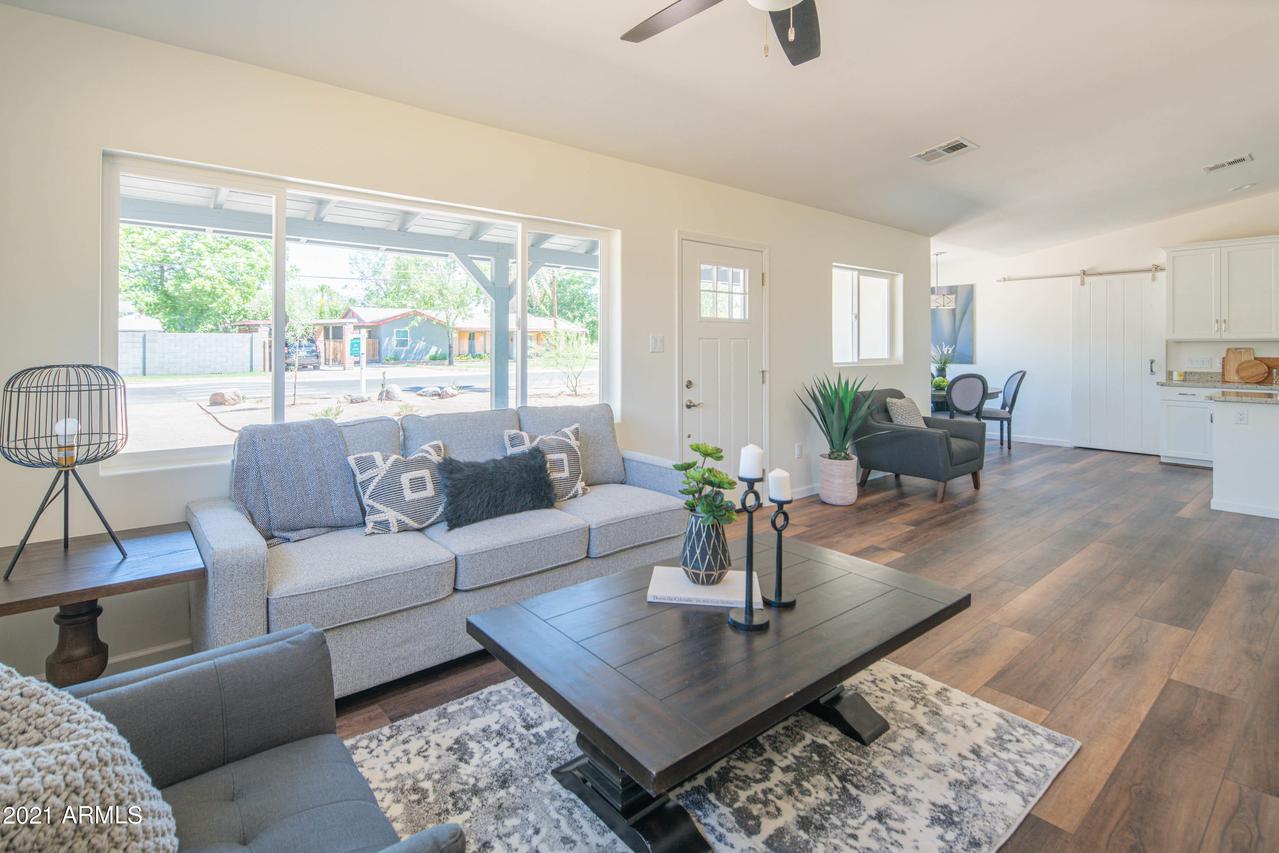 2141 E Clarendon Ave., Phoenix, AZ 85016