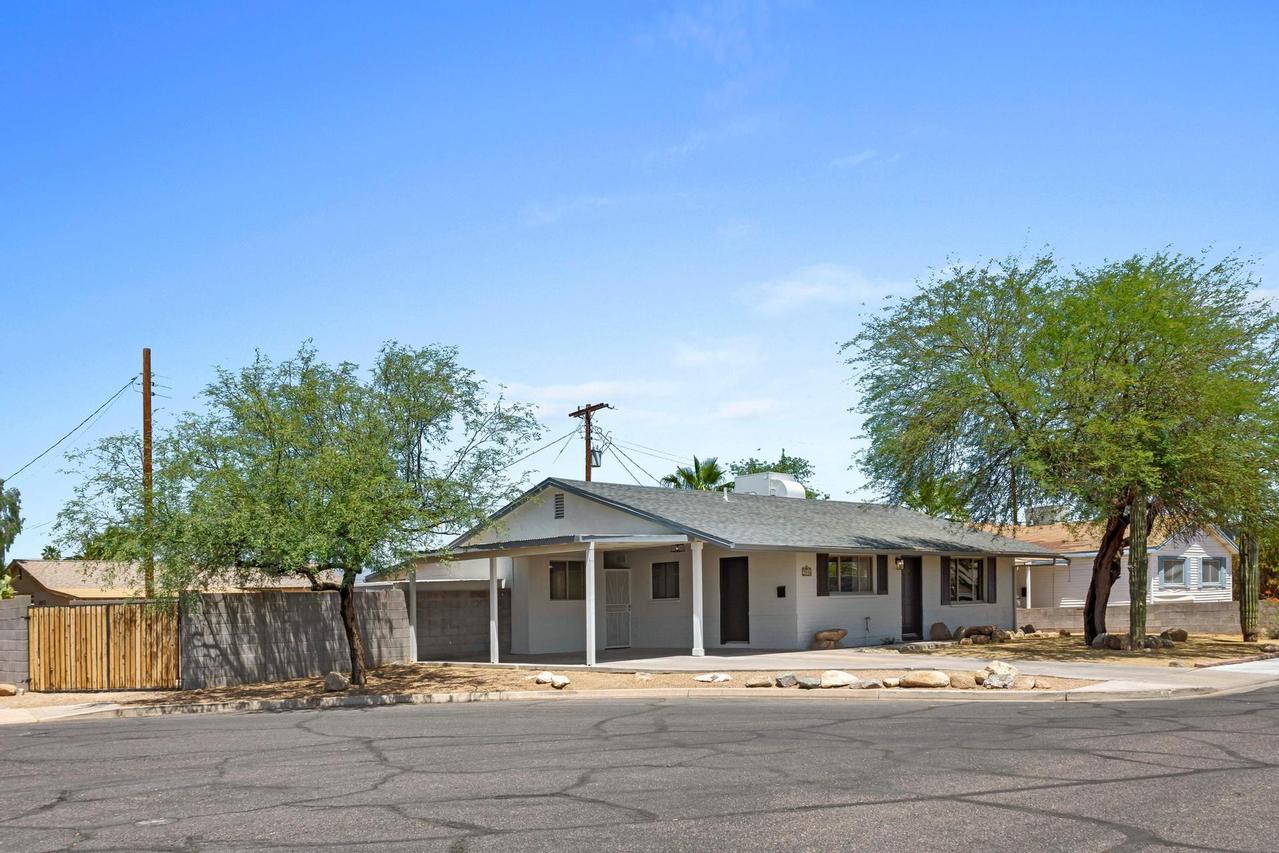 2016 E Aspen Ave., Mesa, AZ 85204