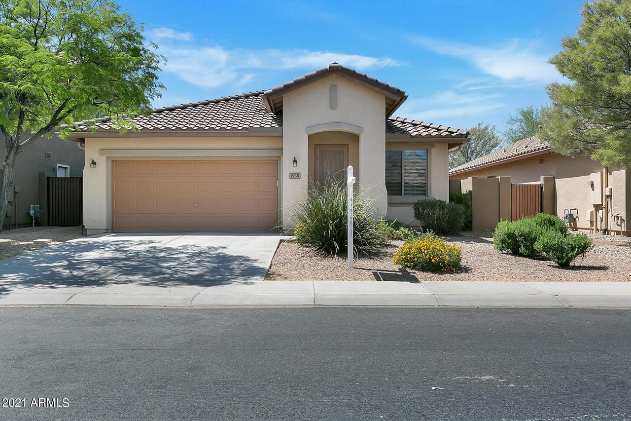 1939 W Kuralt Dr., Anthem, AZ 85086