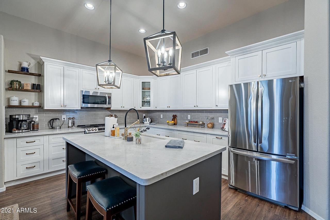 853 N John Way, Chandler, AZ 85225