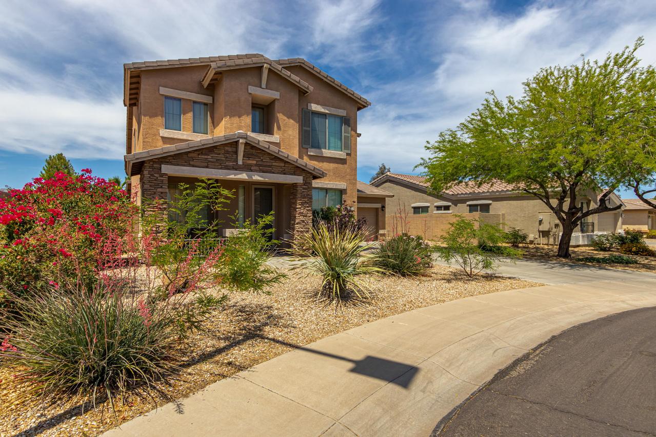 18096 W Paradise Ln., Surprise, AZ 85388