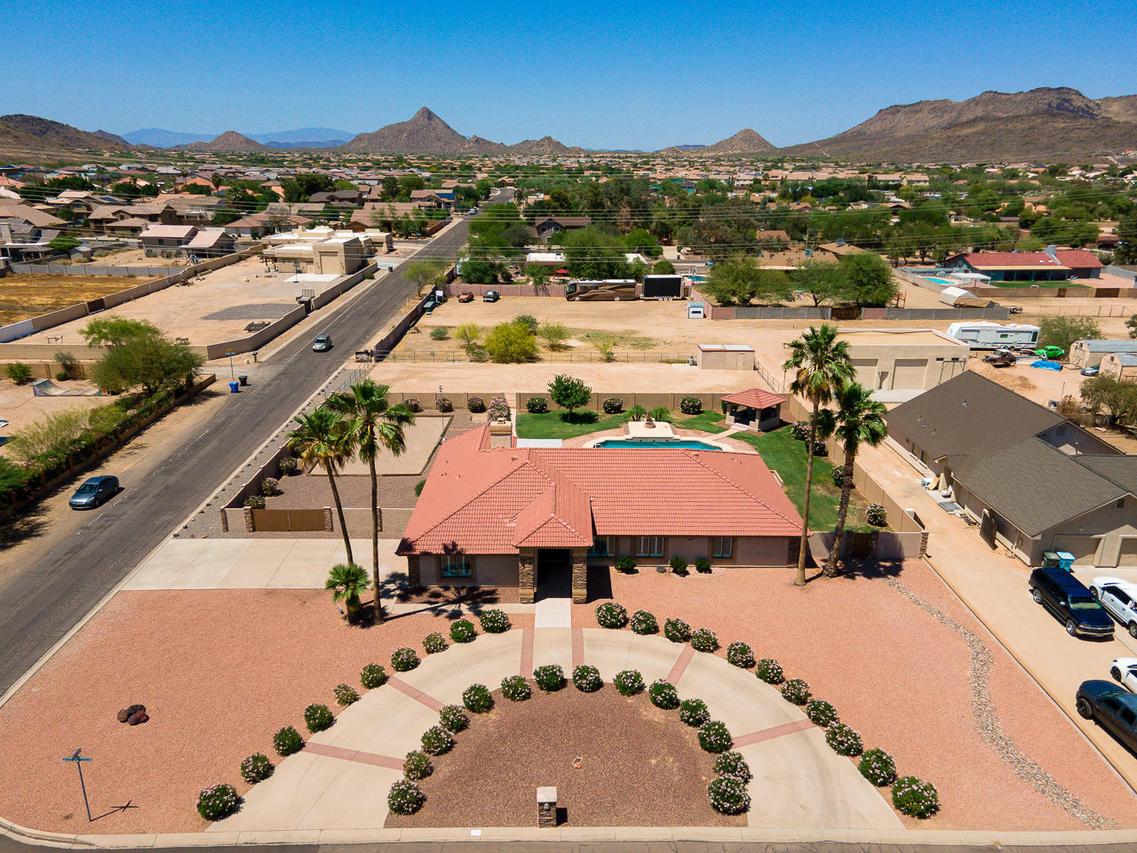 5236 W Saguaro Park Ln., Glendale, AZ 85310