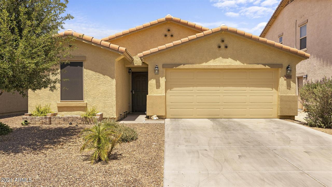 1032 E Daniella Dr., San Tan Valley, AZ 85140