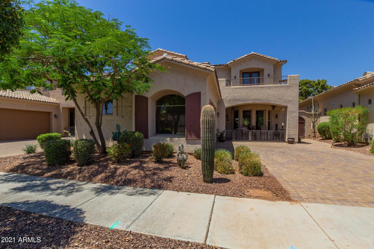 14640 W Hidden Terrace Loop, Litchfield Park, AZ 85340