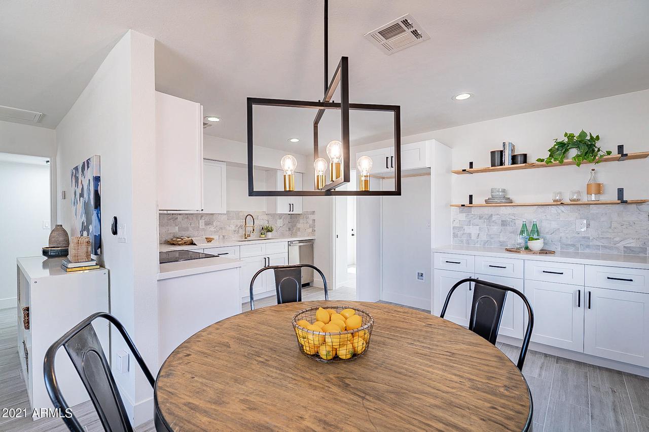 9634 N 1st St., Phoenix, AZ 85020