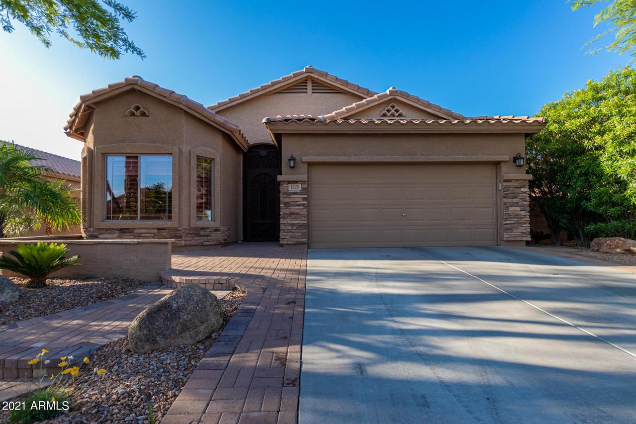 1328 E Julius St., Casa Grande, AZ 85122