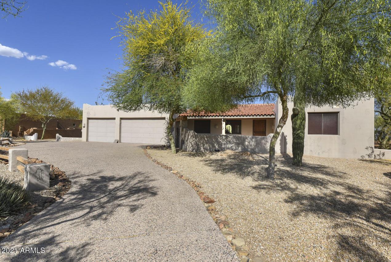 39507 N 2nd Pl., Phoenix, AZ 85086