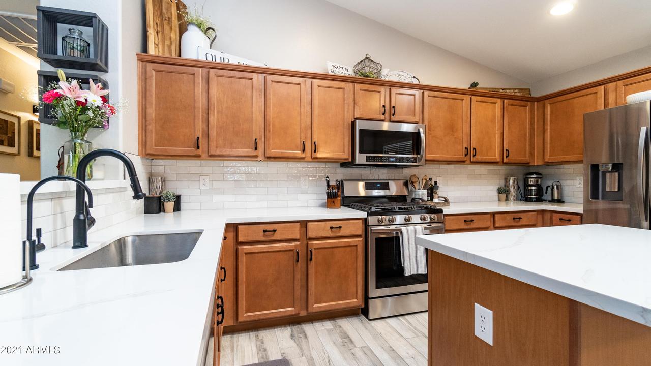 555 W Gascon Rd., San Tan Valley, AZ 85143