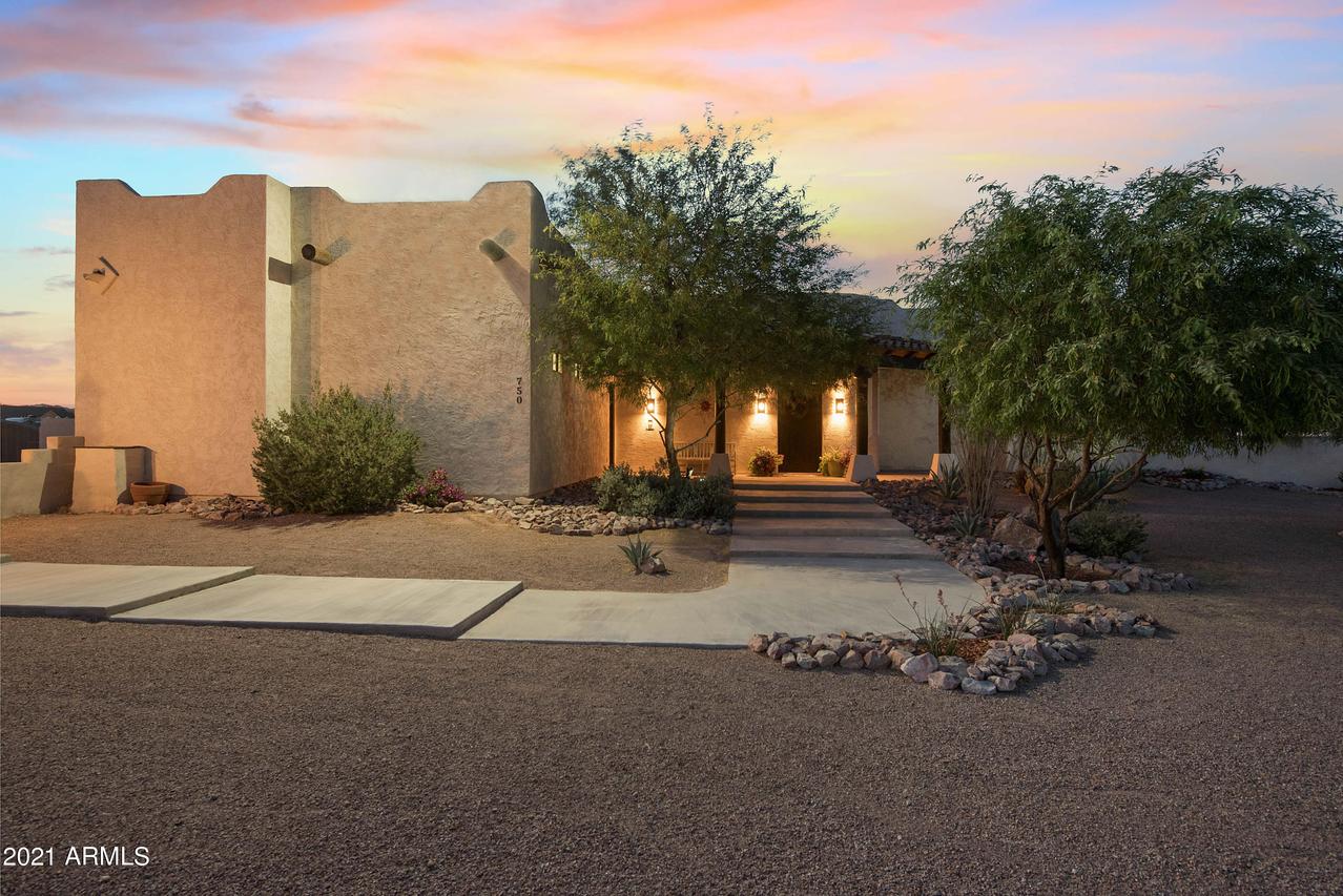 750 W Zion Ln., San Tan Valley, AZ 85143