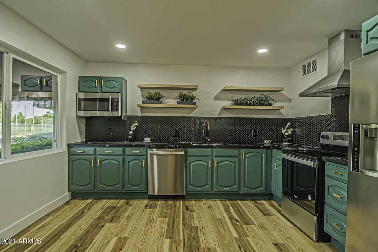 6638 N 33rd Ave., Phoenix, AZ 85017