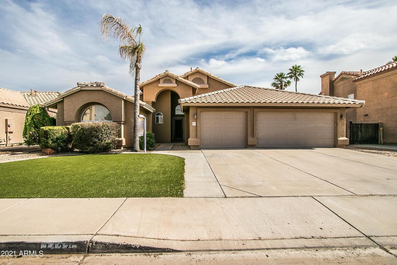 1427 E Horseshoe Ave., Gilbert, AZ 85296