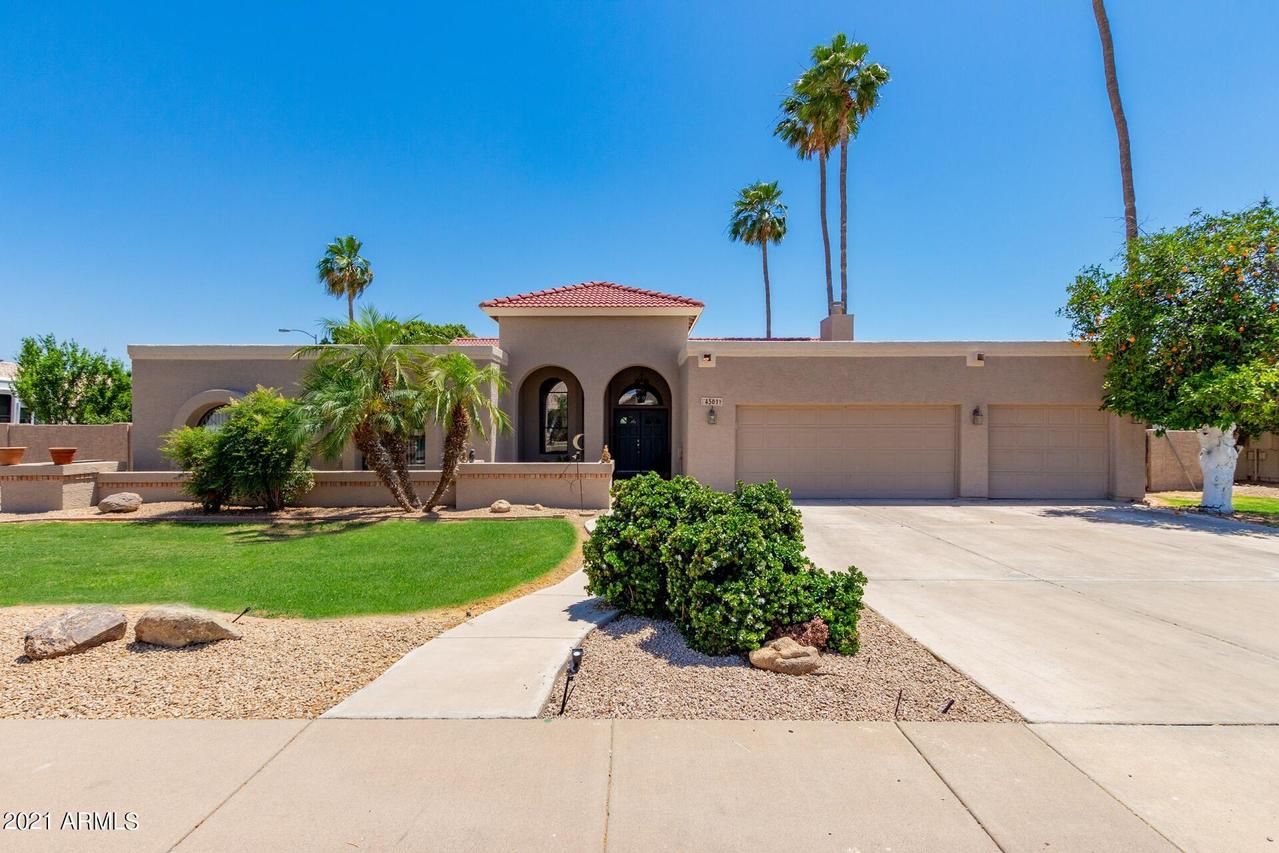 4561 E Encanto St., Mesa, AZ 85205