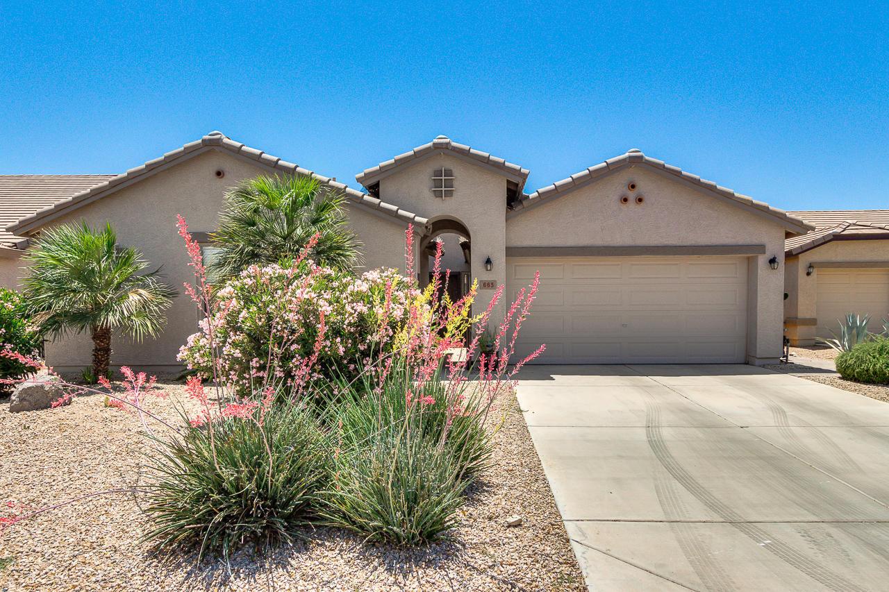 665 W Desert Valley Dr., San Tan Valley, AZ 85143