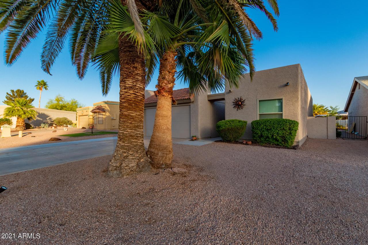 25851 S Ontario Dr., Sun Lakes, AZ 85248