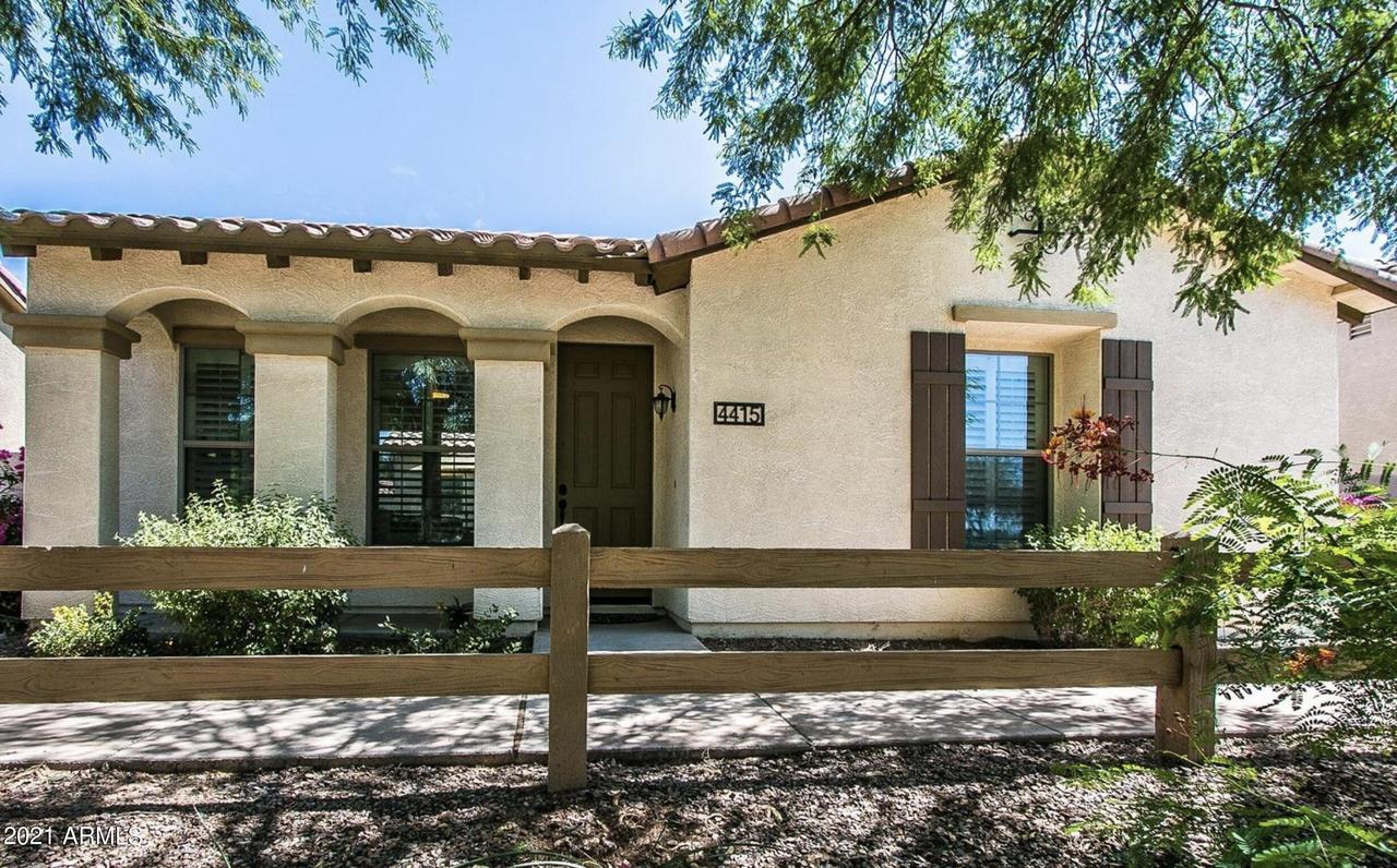 4415 E Woodside Way, Gilbert, AZ 85297