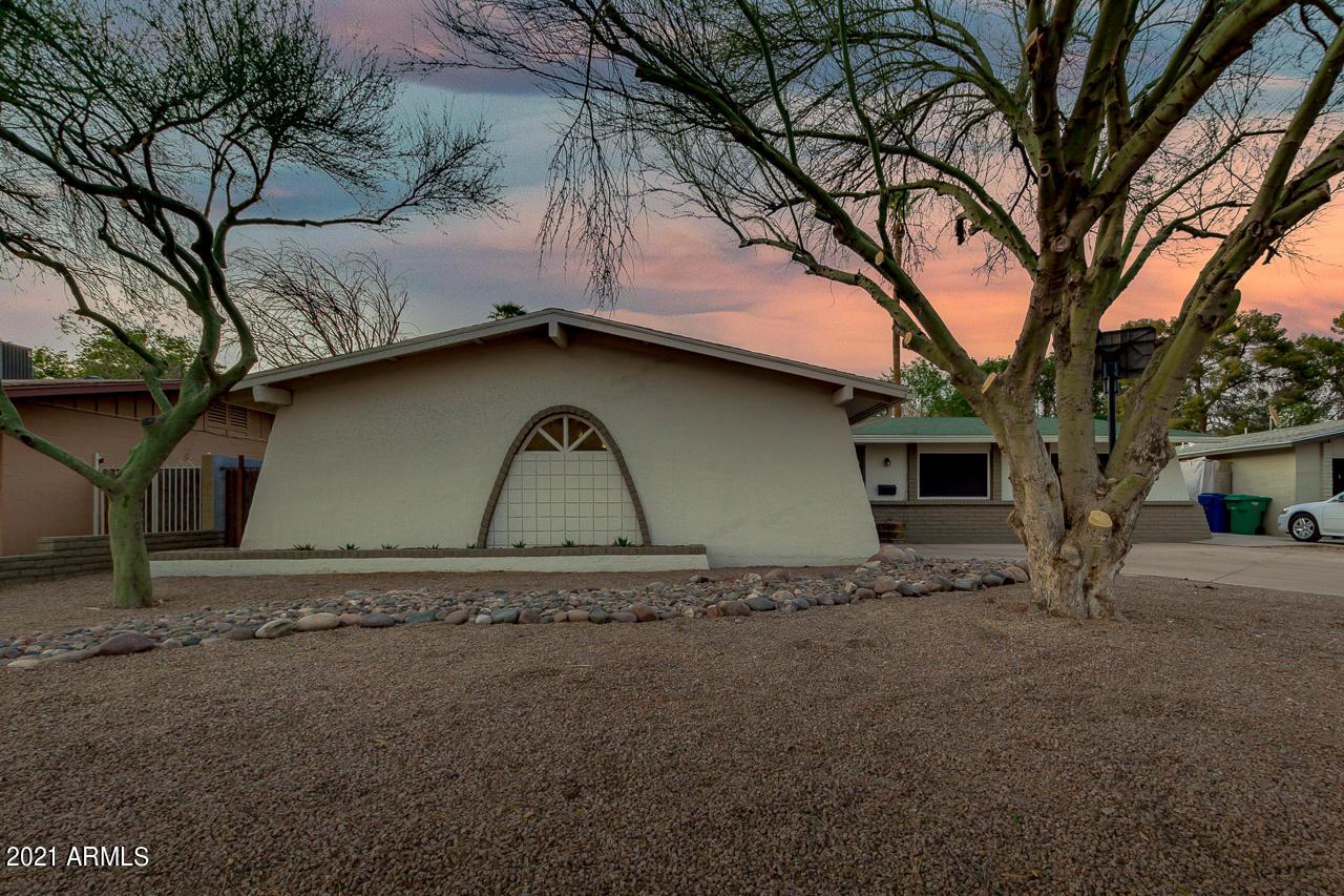 2110 W De Palma Cir., Mesa, AZ 85202