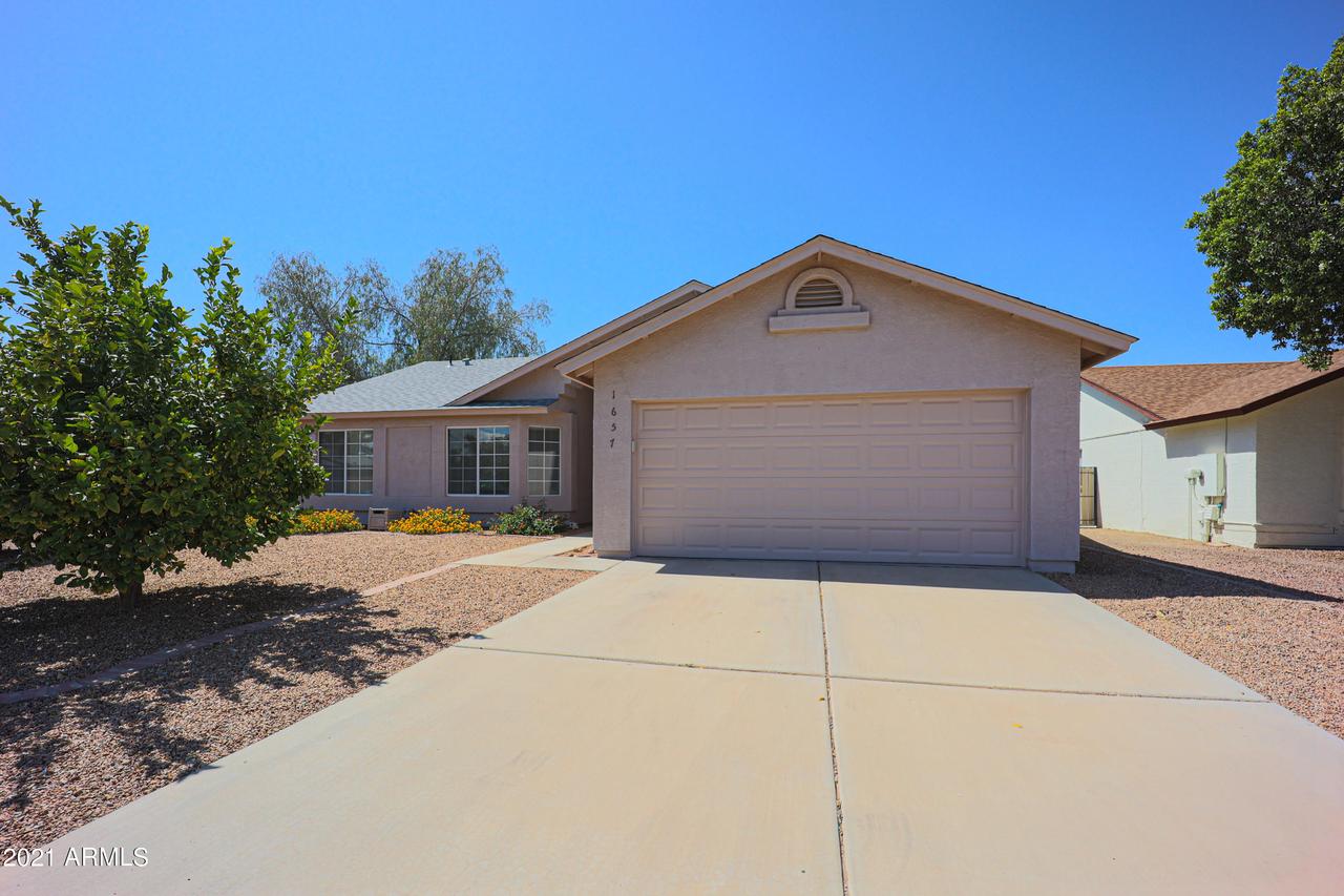 1657 W 12th Ave., Apache Junction, AZ 85120