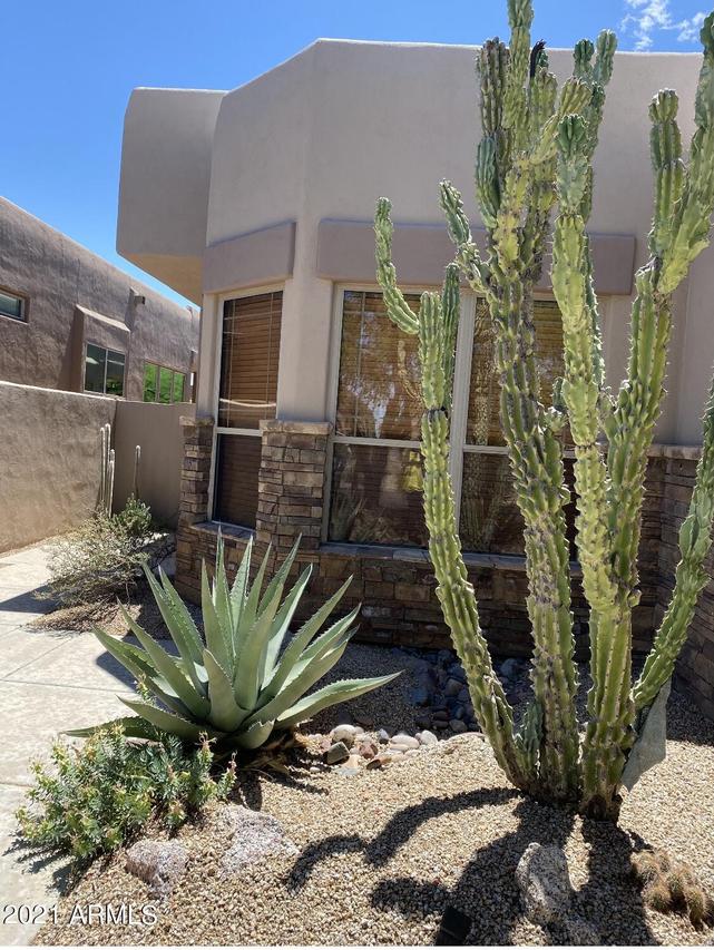 9609 E Chuckwagon Ln., Scottsdale, AZ 85262