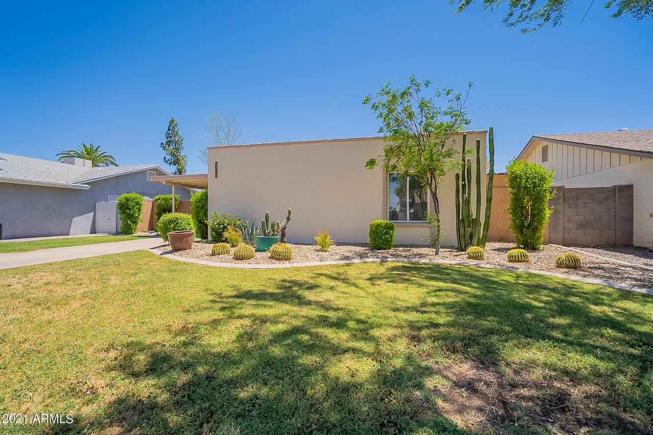 2521 E Hermosa Dr., Tempe, AZ 85282